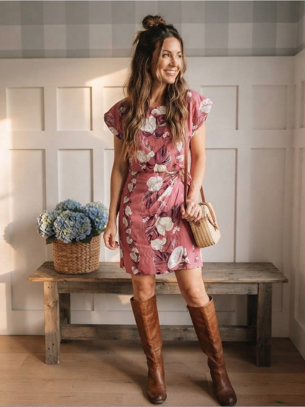Vintage Hawaiian Floral‎ Tie-Waist Mini Dress in Dusty Rose Small